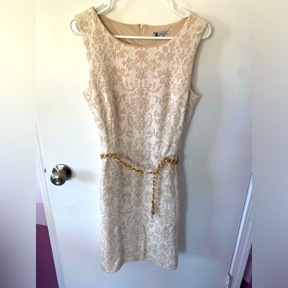Leslie Fay Cream Dress with Beautiful Raised Detail & Chain Belt - 10